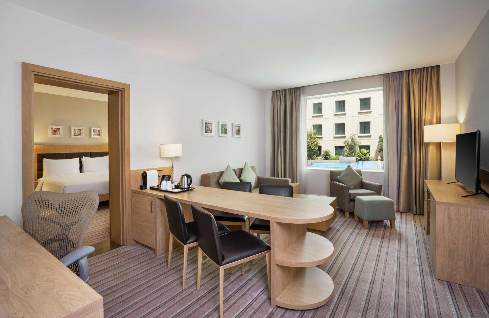 Hotel Hilton Garden Dubai, Mall Avenue Dubai