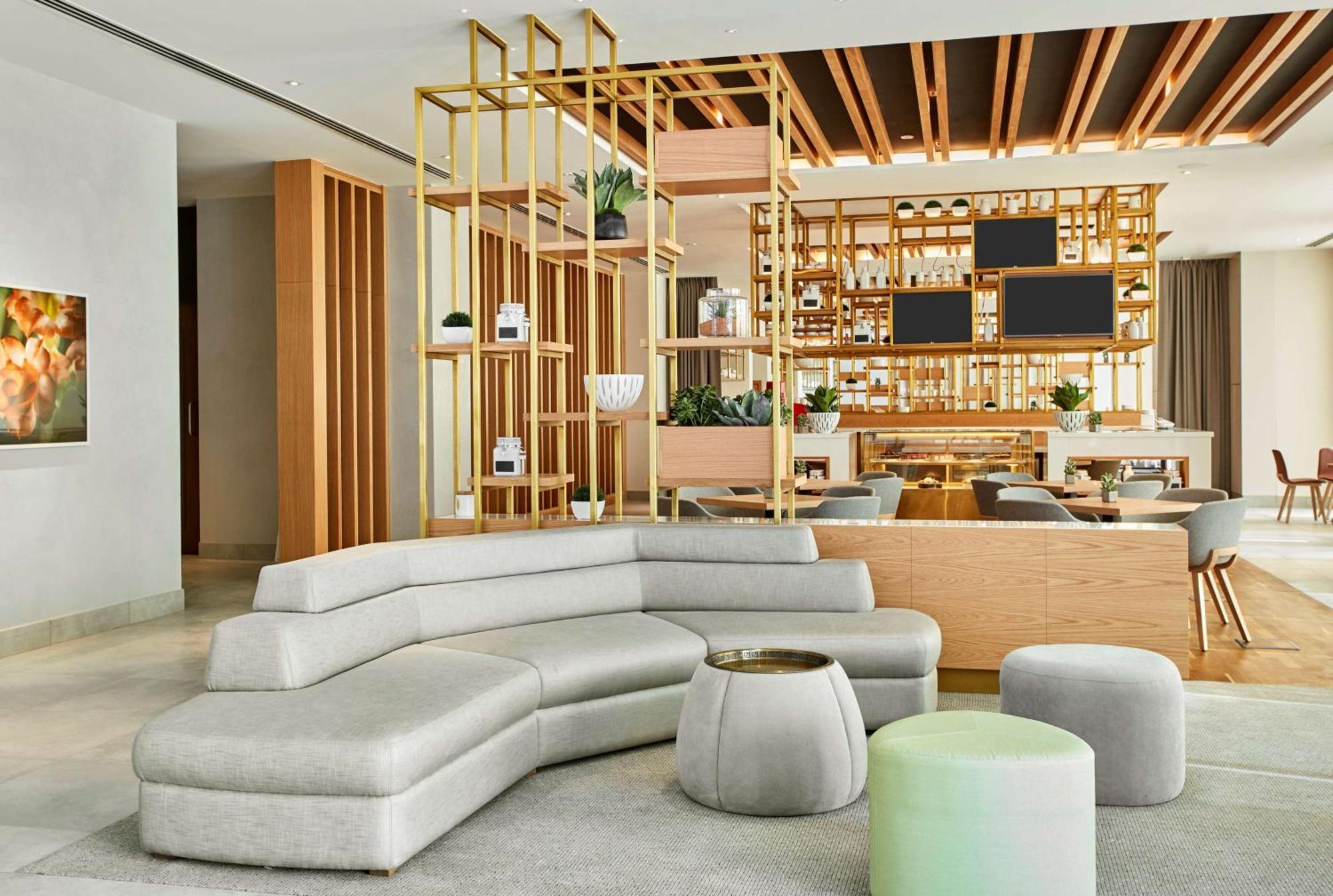 Hotel Hilton Garden Dubai, Mall Avenue