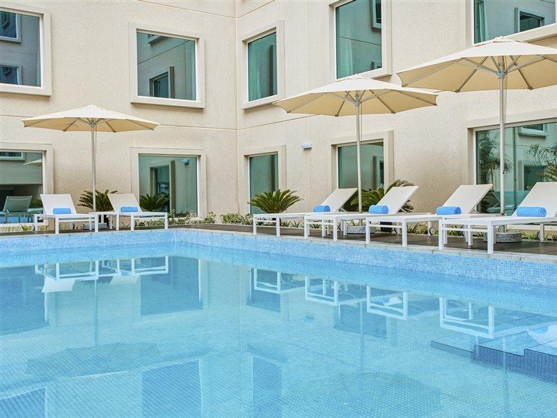 Hotel Hilton Garden Dubai, Mall Avenue 4*